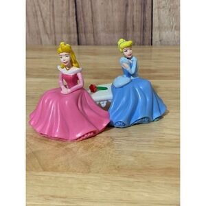 DecoPac Disney Cinderella  & Sleeping Beauty Sitting on Bench PVC Figure